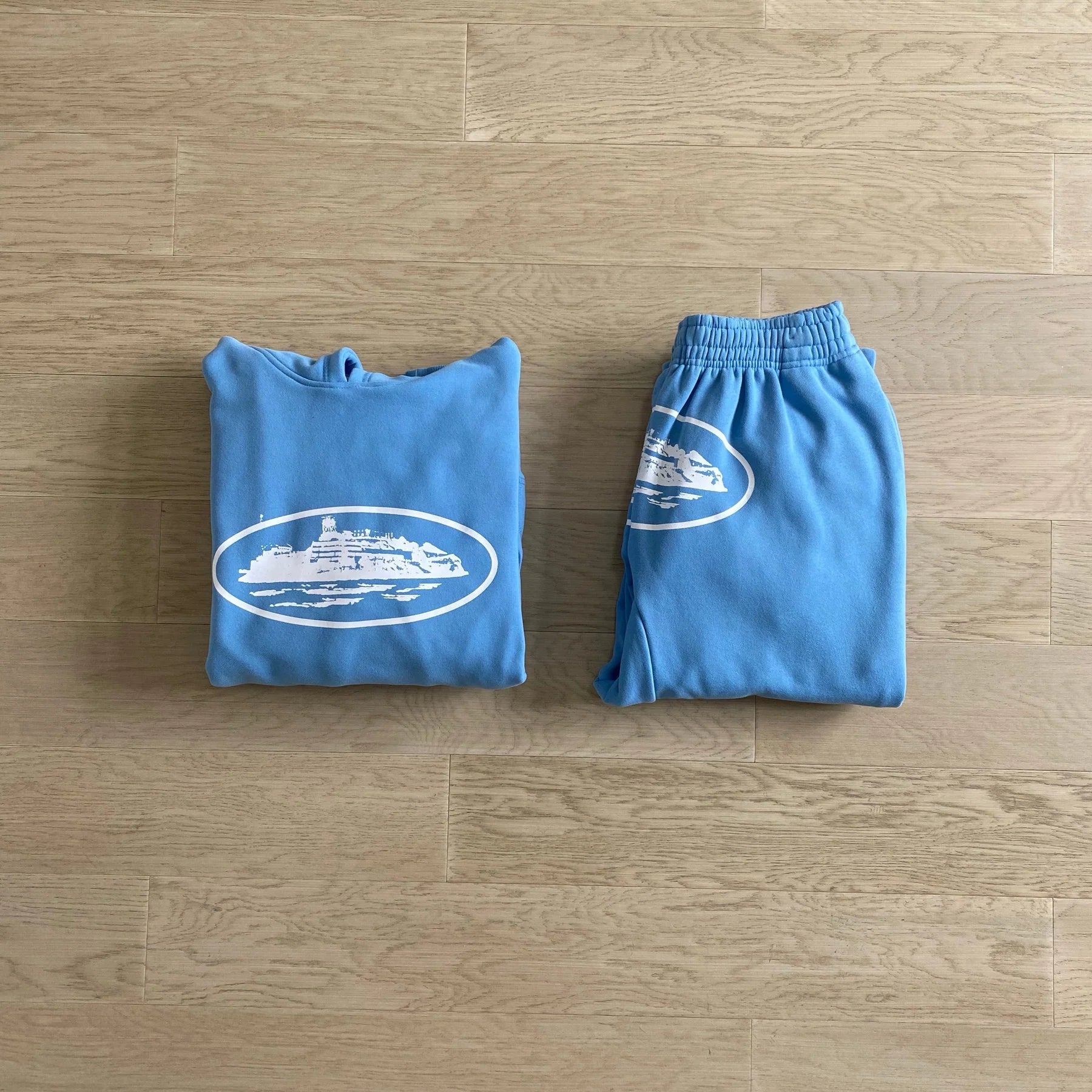 „Alcatraz“-Trainingsanzug, hellblau